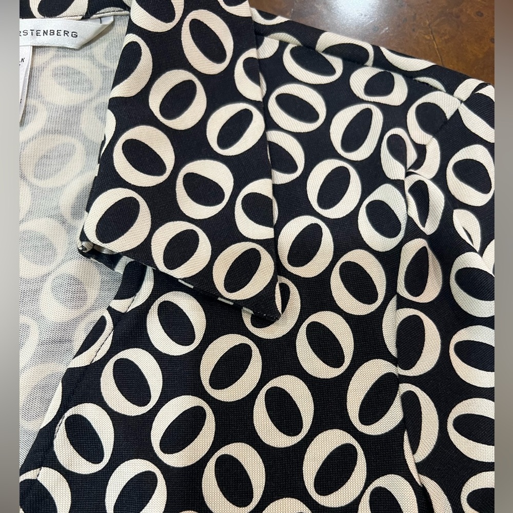 Diane von Furstenberg Jeanne Silk Wrap Dress Black & Ivory Size 6 - Picture 8 of 8